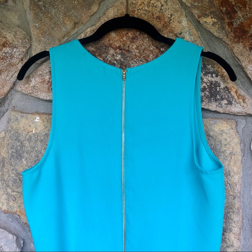 Everly Split Neck Dress - Picture 8 of 10